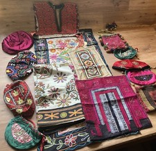 Ropa afgana tribal vintage, sombreros, etc.