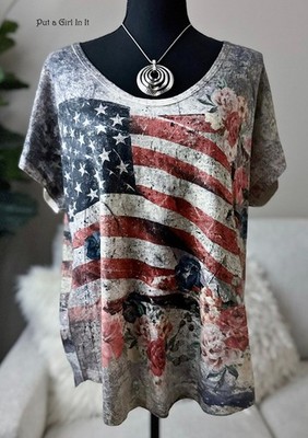 Vocal Apparel Women's Taupe American Flag Floral Tunic Shirt S Small 4th of July