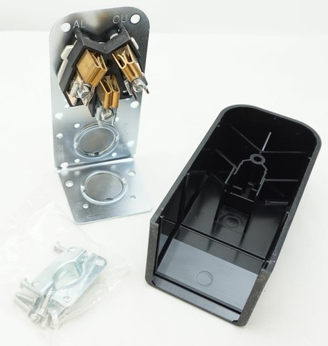 Legrand Range Receptacle Surface Mount 50A 3 Pin , 125/250V, 112B - Picture 4 of 4