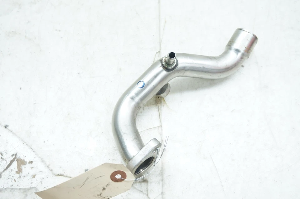 Volkswagen Passat 2012-2015 OEM 2,0 L motor EGR tubo conector Foto 3 de 4