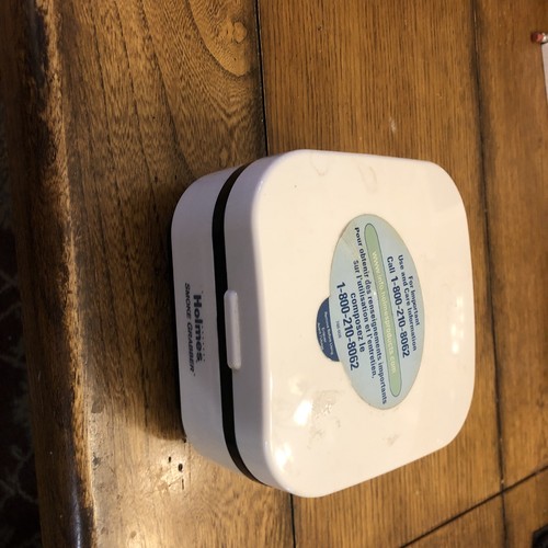 Smoke Grabber Ashtray Air Purifier Holmes White HAP75/76 Used Includes Batteries