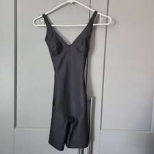 New SKIMS Body Plunge Mid Thigh Bodysuit Onyx Size XS NWT Black Shapewear