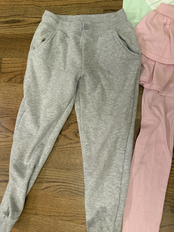 Girl Fall Winter Lot Of 6. Pants, Shirt, And Shoes Size 6 , Clothes Size 8/10 - Image 3 of 4