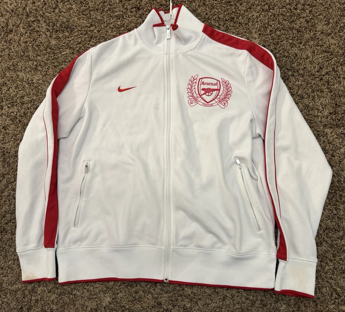 Preços baixos em Nike Arsenal Branco Clube Internacional de