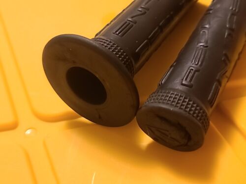 Redline Old School BMX Grips Stamped Logo Forklifter RL20 Freestyle Flange Cut - Picture 2 of 15