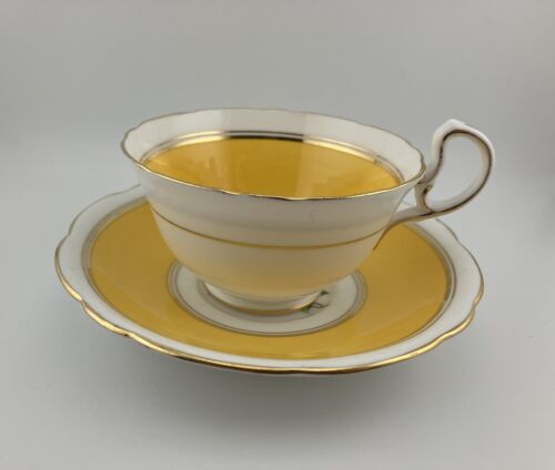 Yellow Aynsley China Tea Cup & Saucer - Picture 3 of 6