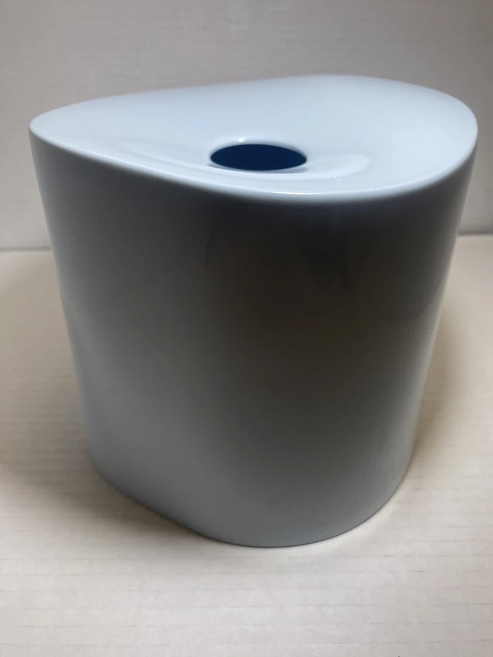 UMBRA LIGHT SKY TEAL-BLUE  SOLID COLOR SMOOTH PLASTIC Tissue Cover 6”H X 7”D - Изображение 2 из 4