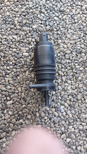 Original BMW 3er Wischwasserpumpe 1391358