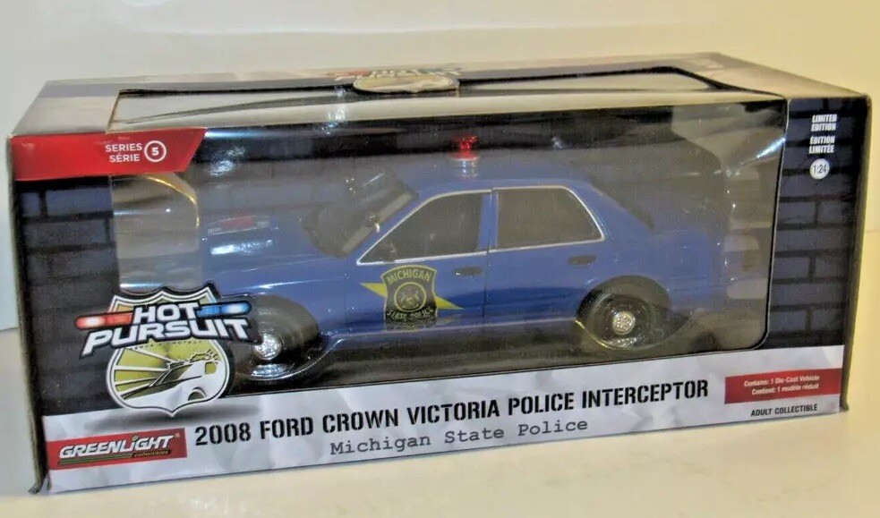 Ford: Crown Victoria Police Interceptor (2008) - Hot Pursuit - Série 24 - 1:64 - Greenlight