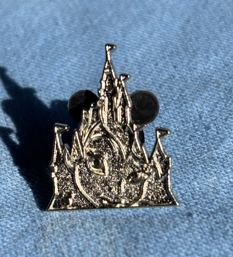 Disney World Tinker Bell Castle Silver Chaser Hidden Mickey Pin 2013 Park Icons