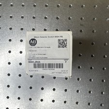 New Allen-Bradley 800H-JR2A  30mm Selector Switch, 3 Pos. Non-Illuminated