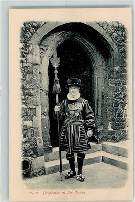 39281834 - London Beefeater at the Tower No. 27 Uniform