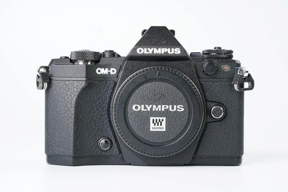 [Exc+++++] OLYMPUS OM-D E-M5 Mark II Body Black JAPAN (Shutter Count:1034) #3043 - Image 3 of 4