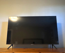 Samsung 43in LED Smart TV Samsung Smart TV Black w/ Stand Remote. 5 hours on It.