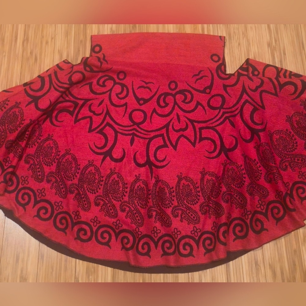 Red and Black Patterned Sweater Jacket / Shawl - image 7