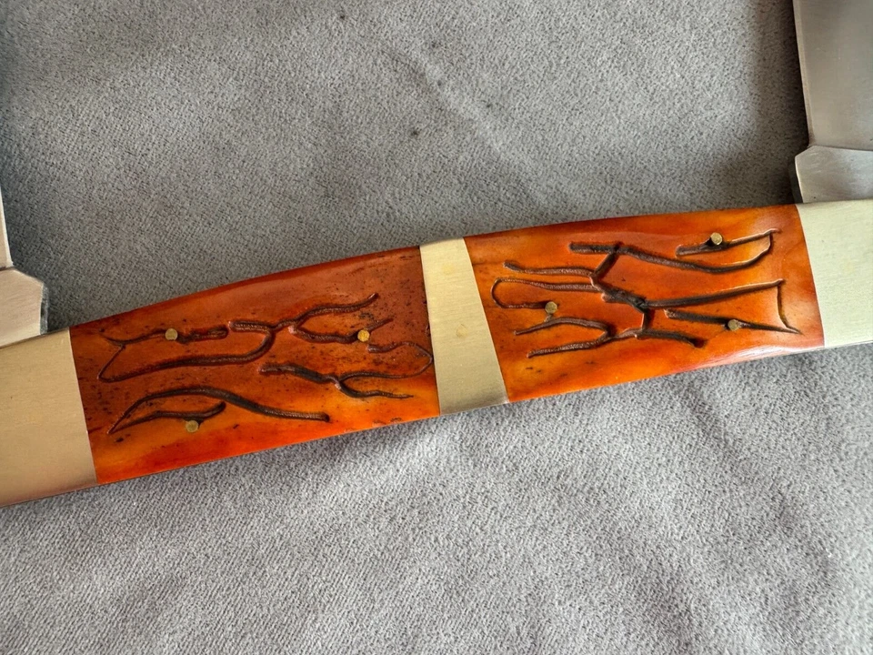 Cuchillo plegable grande de cuatro hojas para cubiertos de escarcha pesada Foto 4 de 4