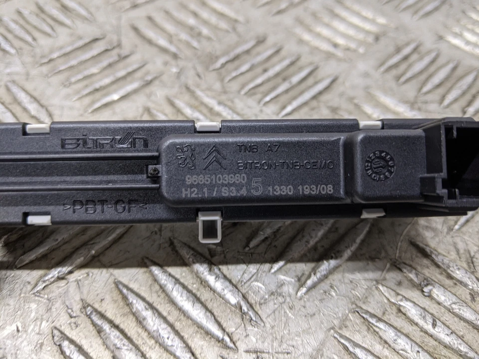 PEUGEOT 207 MK1 SE 2009 SEAT BELT & CRASH BAR WARNING DISPLAY SCREEN  - Image 4 of 4