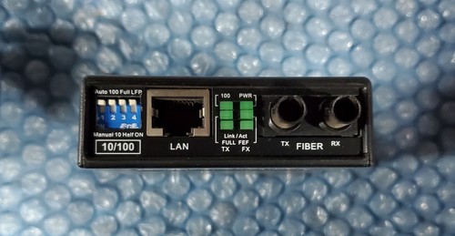 StarTech 10/100 Multi Mode Fiber Copper Fast Ethernet Media Converter W/ Adapter - 第 3/4 張圖片