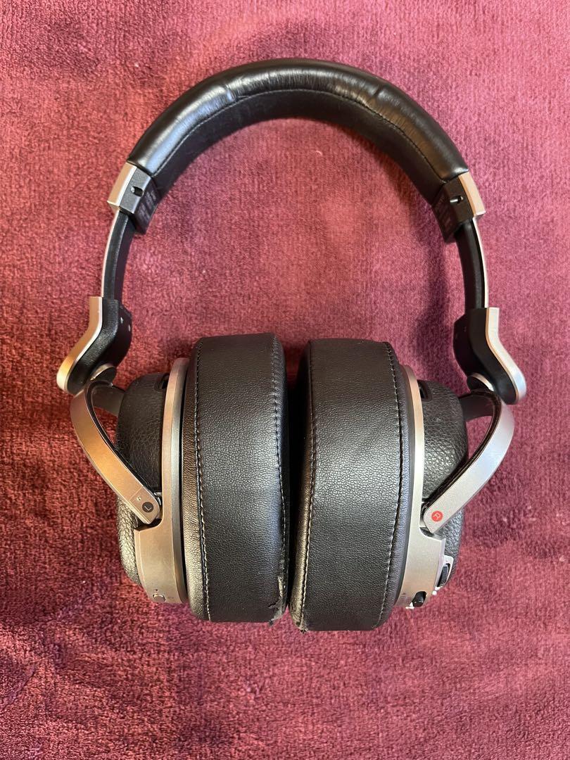 Sony MDR-HW700DS Wireless 9.1ch Digital Surround Headphones Sony MDR-HW700DS Wireless 9.1ch Digital Surround Headphones