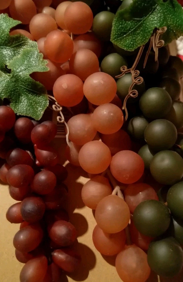 Lote de frutas falsas vintage raro pendurado de borracha cachos de uva videira MCM 12-14" P-L  - Imagem 2 de 4