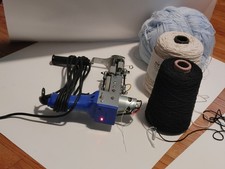 TUFT THE WORLD Cut Pile AK-1 Tufting Machine. rug making machine with yarn