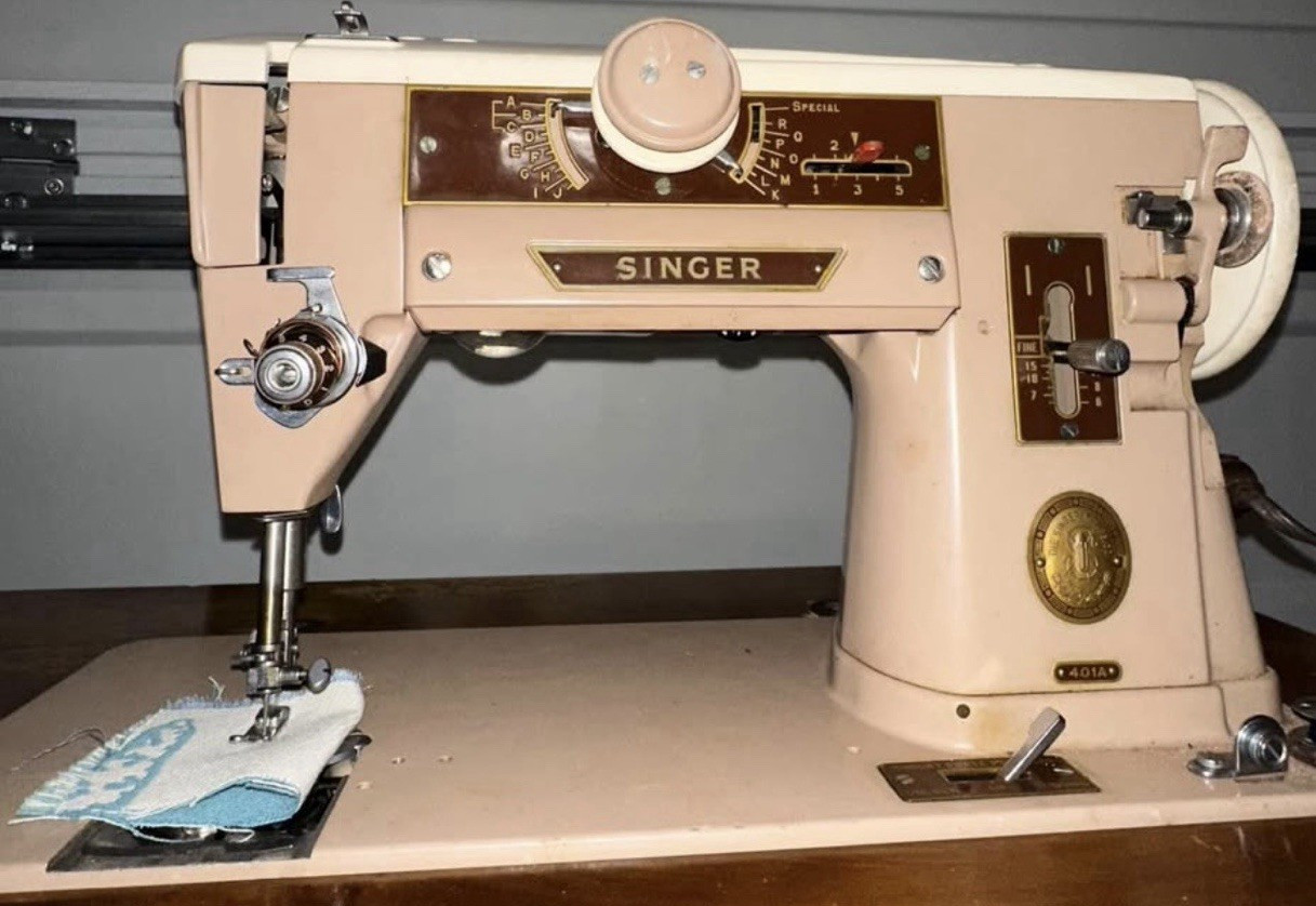 1957 Singer 401A “Slant-O-Matic” Fold Up Sewing Machine And Mid