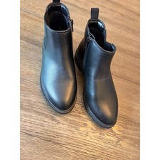 Cat  Jack Chelsea Boots Kids Size 1 Black Ankle Booties Side Zip Lug Sole