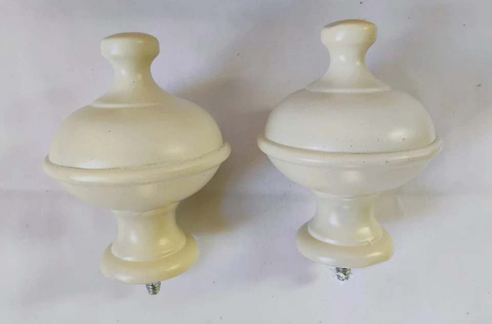 2 nuevos remates de pieza de ajedrez Becket Berkshire acabado blanco #9003-05-03 Foto 2 de 3