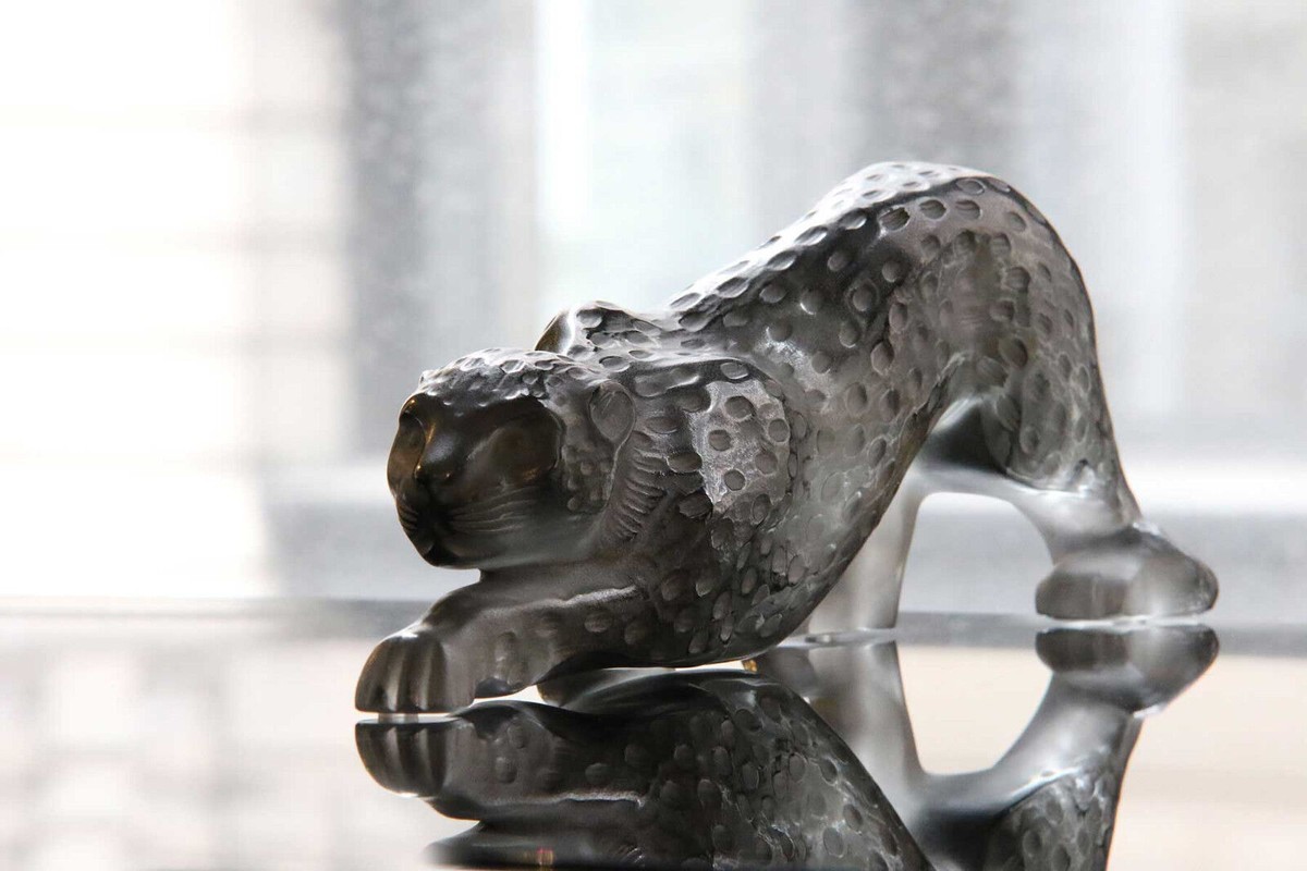 LALIQUE CRYSTAL ZEILA PANTHER GREY SCULPTURE LARGE #1167400 BRAND