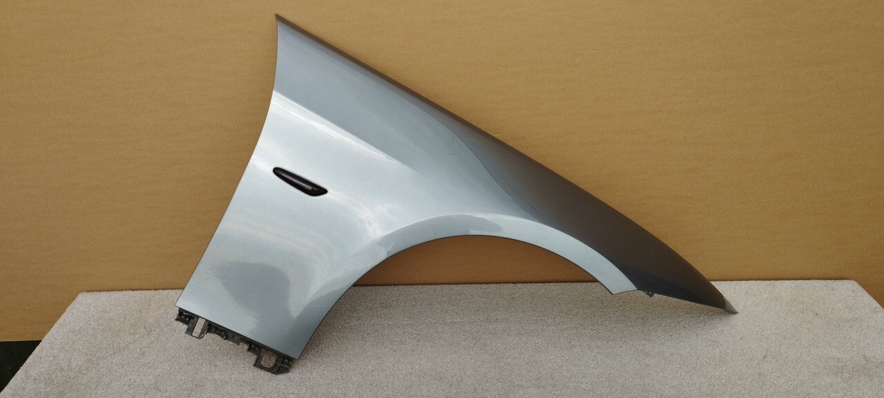 BMW 3 Series E92 E93 LCI Front Right Side Wing 300 OEM 7146066 for 