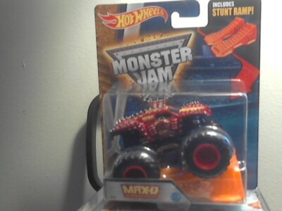 Hot Wheels monster jam trucks 1/64 MAX_D 2015 with stunt ramps #35
