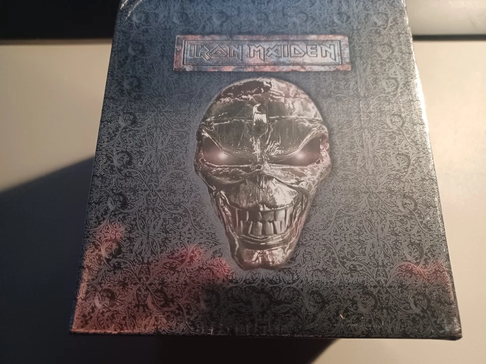 Iron Maiden 12 CD Box Neu - Bild 2 von 2