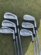 Mizuno JPX 850 Forged Iron Set (5-PW) S300 Stiff Shafts -RH