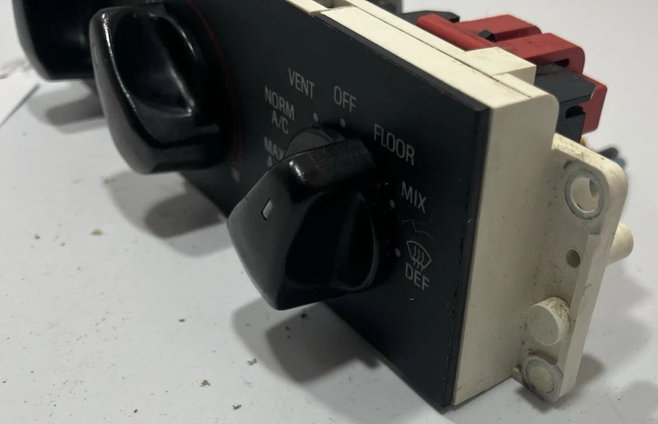 Ford F150 1992-1996 F250 F350 Bronco F250 F350 control de clima térmico con aire acondicionado Foto 3 de 4