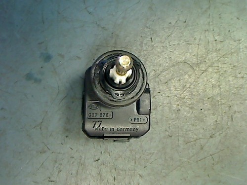 Scheinwerfer Stellmotor VW 1J0941295C 00787877 1 J Golf 1.4