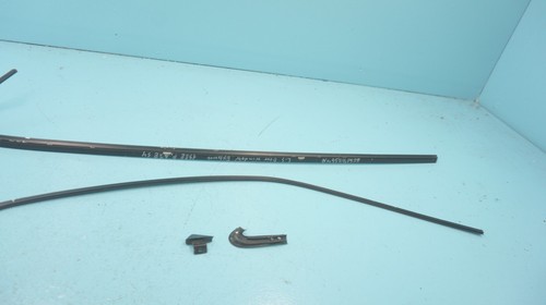 1988 PORSCHE 928 S4 , FRONT LEFT SIDE DOOR WINDOW GLASS EXTERIOR SURROUND TRIM - Bild 20 von 20
