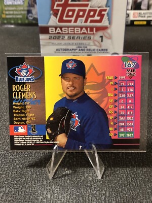 1998 Fleer Skybox Metal Universe #167 ROGER CLEMENS Toronto Blue