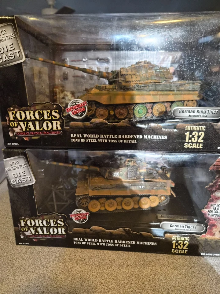 Lote de tanques TIGER TANKS/Ultimate Soldiers/Forces of Valor escala 1/32 con extras Foto 3 de 4