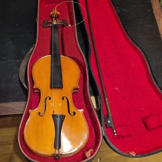 Violon COMPAGNON 4/4 4 cordes droitier débutant avec archet et étui rigide
