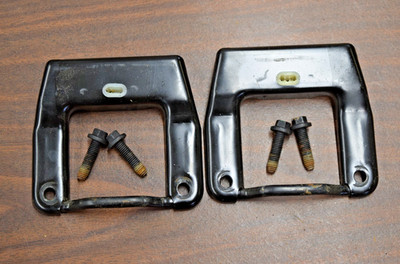 Land Rover Discovery 2 SE7 Rear 3rd Row Jump Seat Floor Latch Mounting Brackets