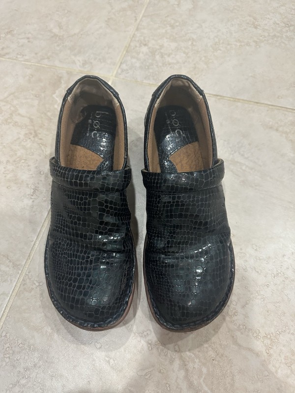 BOC Born Snake Skin Nurse Clogs Patent Navy Blue Leather Slip On Loafers 9M