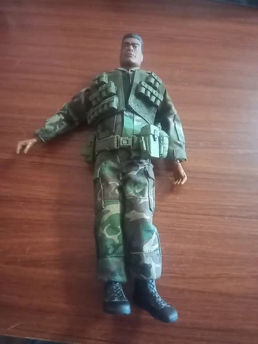 Hasbro? Soldier Figures With Black Hair In Camo