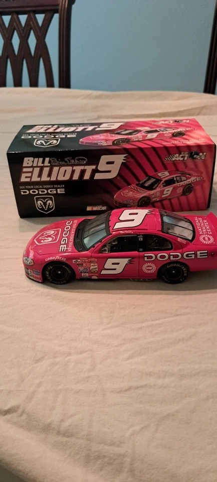 1:24 Acción 2002 #9 Dodge Dealers Dodge Intrepid R/T Bill Elliott Sin usar, en caja Foto 2 de 2