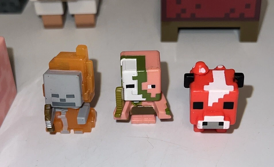 Lote de figuras mixtas Mojang Jazwares Minecraft - Golem, cerdo, oveja y más Foto 2 de 4