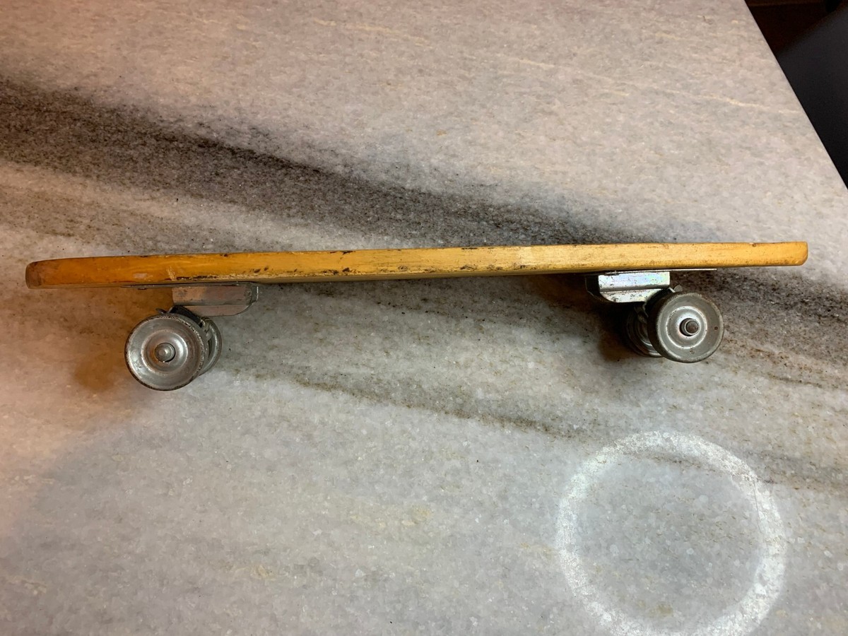 Skateboard Vintage Années 1960 Sport Fun Inc. SURFER - Bois, Roues Métalliques - Trottoir Surf