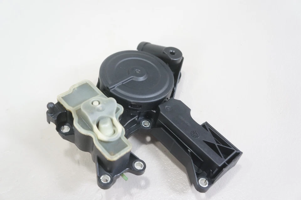 Audi Q3 A4 A5 A6 Allroad Volkswagen Tiguan PCV cárter válvula de presión fabricante de equipos originales Foto 4 de 4