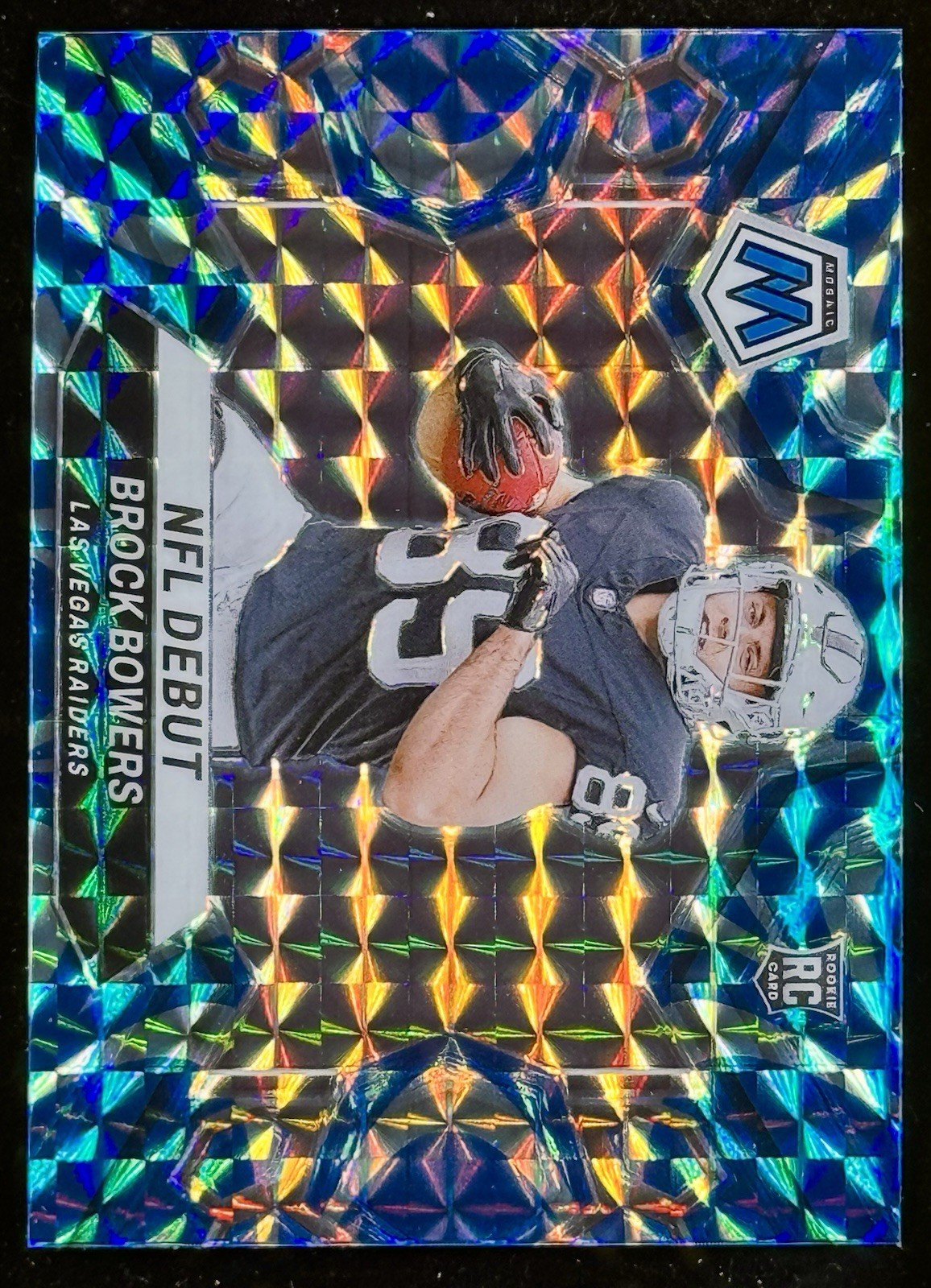 2024 Panini Mosaic - NFL Debut Brock Bowers #286 Reactive Blue Mosaic Prizm (RC)
