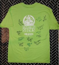 New Fighting Suzies Roller Derby Fargo North Dakota T-shirt Signed by 2012 Team
