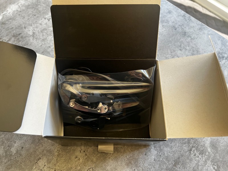 SHIMANO ULTEGRA 11 Speed Di2 Rear Derailleur, GS cage. RD-R8050-GS.  NEW BOXED