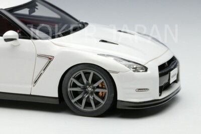 Make UP EIDOLON 1/43 NISSAN GT-R 2014 (Premium edition) White